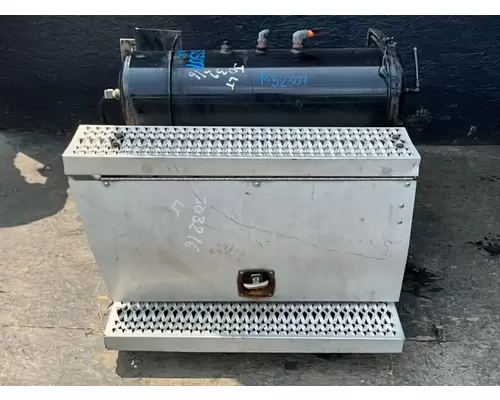 Peterbilt 386 Air Tank
