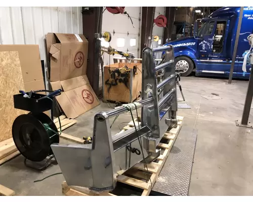 Peterbilt 386 Bumper Assembly, Front