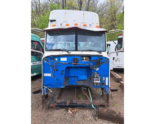 Cab PETERBILT 386 Truck Salvage International Inc