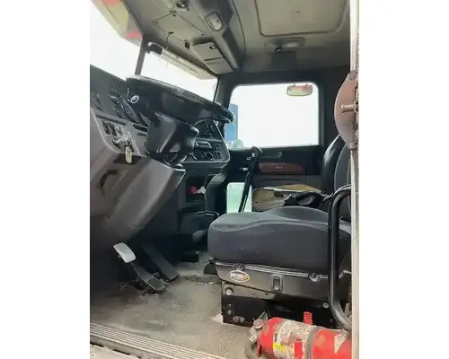 Peterbilt 386 Cab
