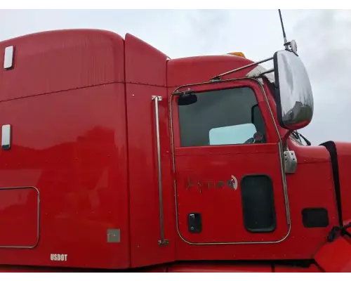 Peterbilt 386 Cab