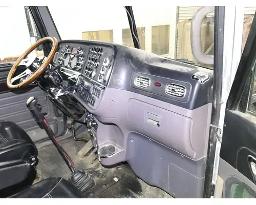 Peterbilt 386 Dash Assembly