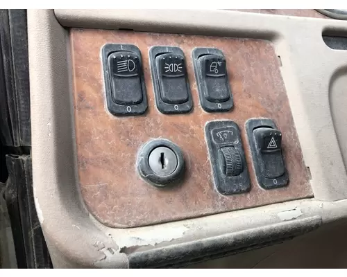 Peterbilt 386 Dash Assembly