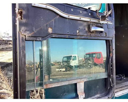 Peterbilt 386 Door Glass, Front