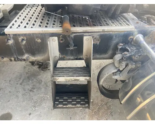 Brackets, Misc. Peterbilt 386 Vander Haags Inc Kc