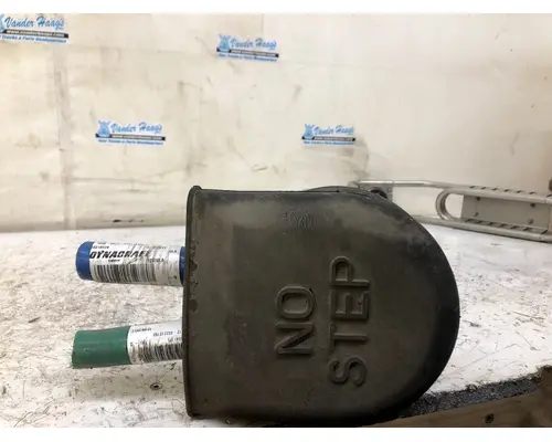 Peterbilt 386 Engine Misc. Parts