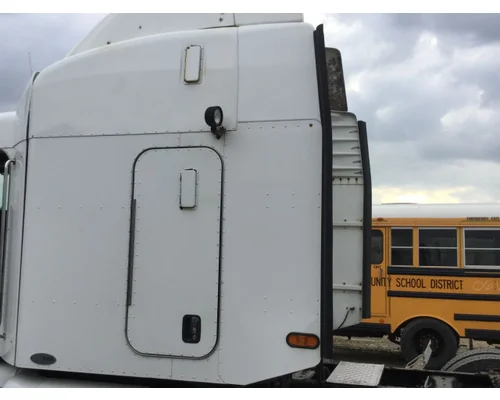 Peterbilt 386 Fairing (Side)