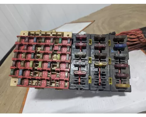 Fuse Box PETERBILT 386 K &amp; R Truck Sales, Inc.