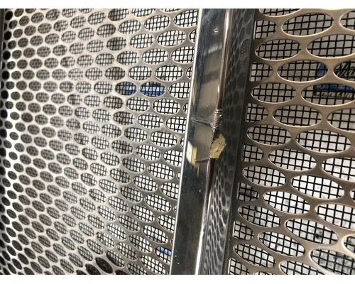 Peterbilt 386 Grille