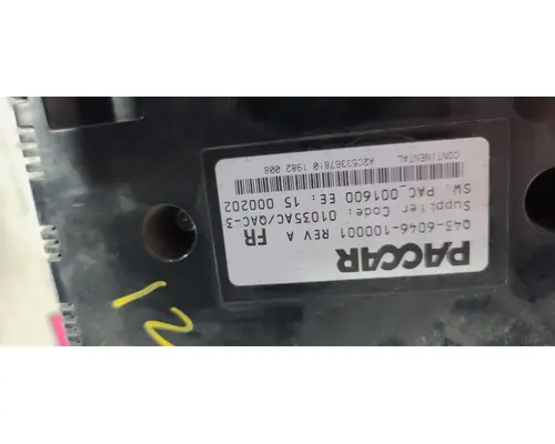 Peterbilt 386 Instrument Cluster
