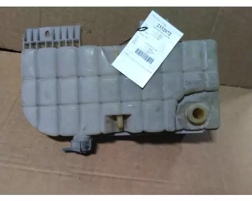 Radiator Overflow Bottle PETERBILT 386 LKQ Geiger Truck Parts