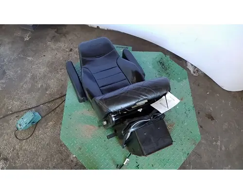 Seat, Front PETERBILT 386 LKQ Western Truck Parts