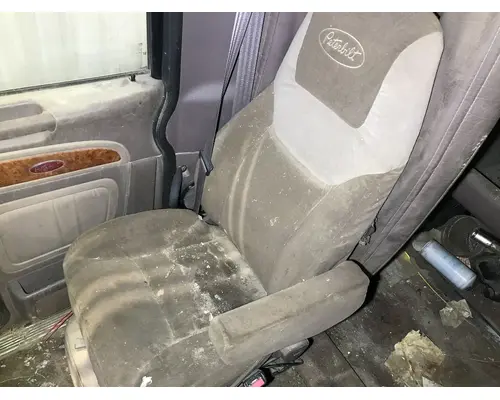 Seat, Front Peterbilt 386 Vander Haags Inc Sf