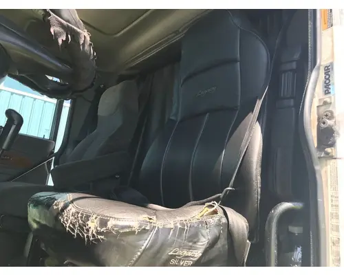 Seat, Front Peterbilt 386 Vander Haags Inc Kc