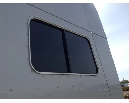 Peterbilt 386 Sleeper