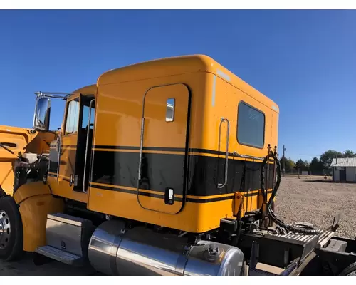 Peterbilt 386 Sleeper