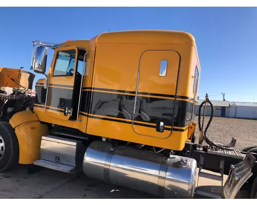 Peterbilt 386 Sleeper