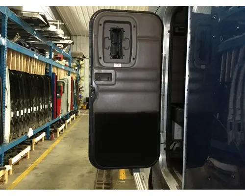 Peterbilt 386 Sleeper