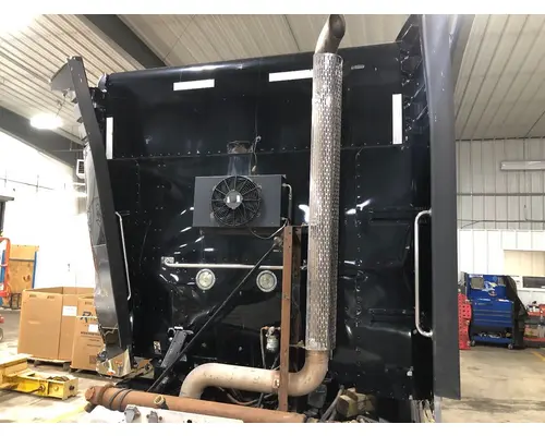 Peterbilt 386 Sleeper