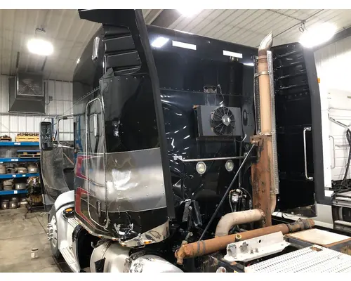 Peterbilt 386 Sleeper