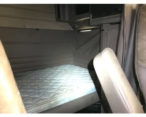 Peterbilt 386 Sleeper