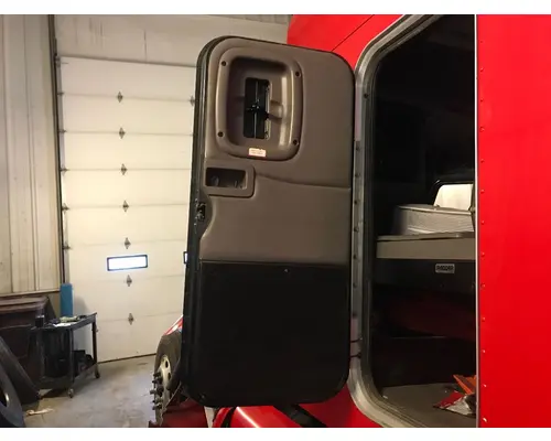 Peterbilt 386 Sleeper