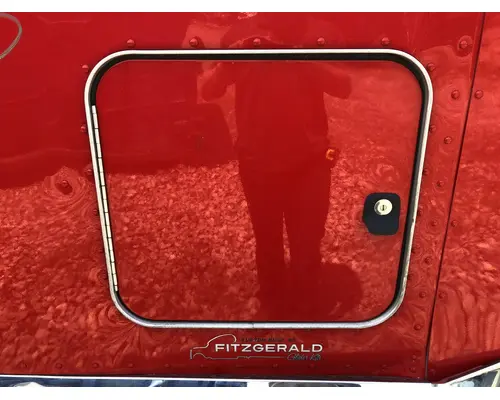 Peterbilt 386 Sleeper