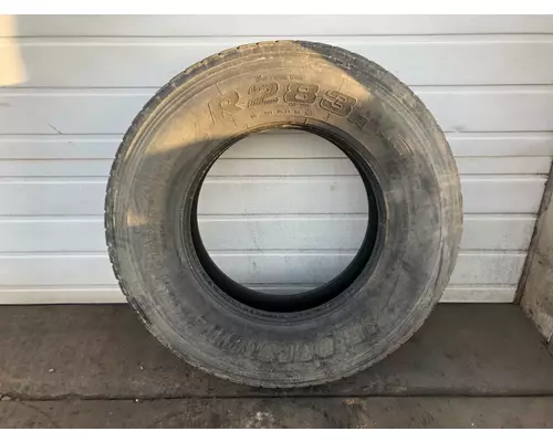 Peterbilt 386 Tires