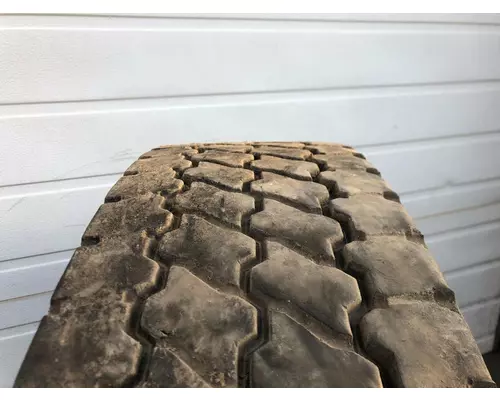 Peterbilt 386 Tires