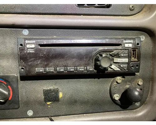 Radio Peterbilt 387 Vander Haags Inc Dm