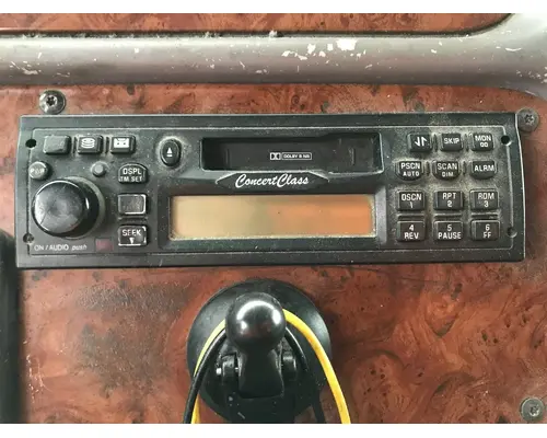 Radio Peterbilt 387 Vander Haags Inc Cb