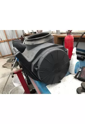 Peterbilt 387 Air Cleaner