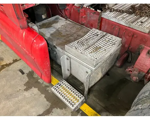 Peterbilt 387 Battery Box