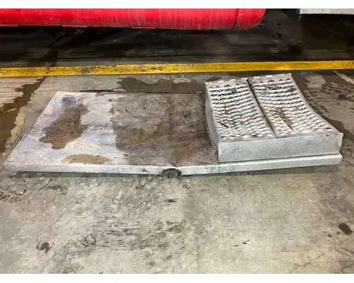 Peterbilt 387 Battery Box