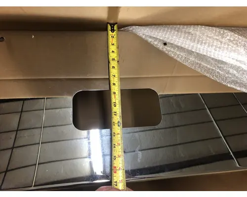 Peterbilt 387 Bumper Assembly, Front