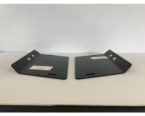 Peterbilt 387 Bumper Bracket, Front