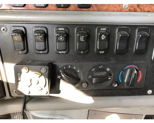 Peterbilt 387 Dash Assembly