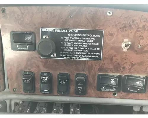 Peterbilt 387 Dash Assembly