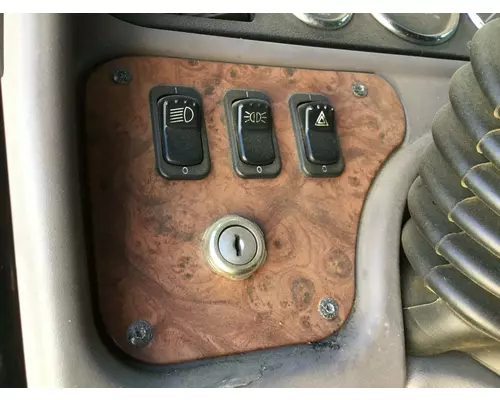 Peterbilt 387 Dash Assembly
