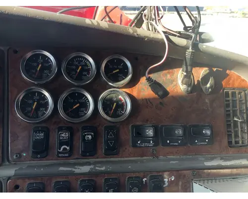 Peterbilt 387 Dash Assembly