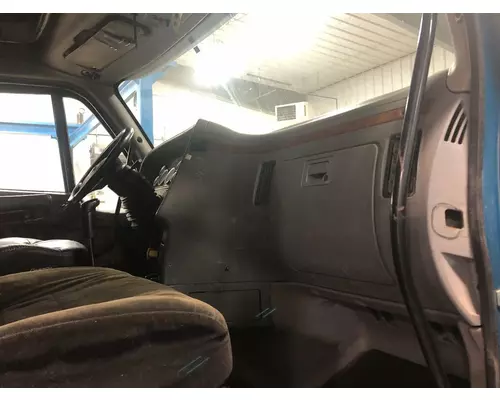 Peterbilt 387 Dash Assembly