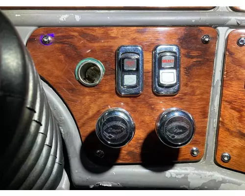 Peterbilt 387 Dash Assembly