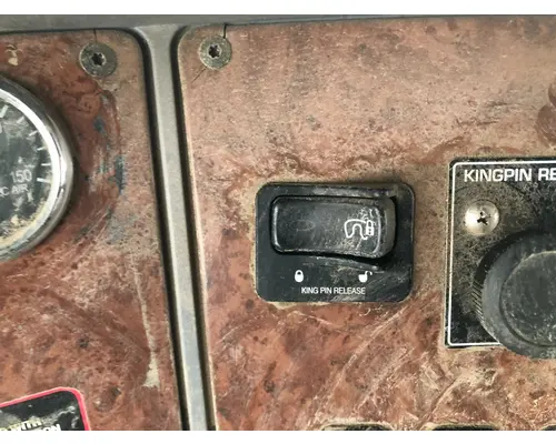 Peterbilt 387 Dash Assembly