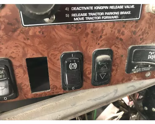 Peterbilt 387 Dash Assembly