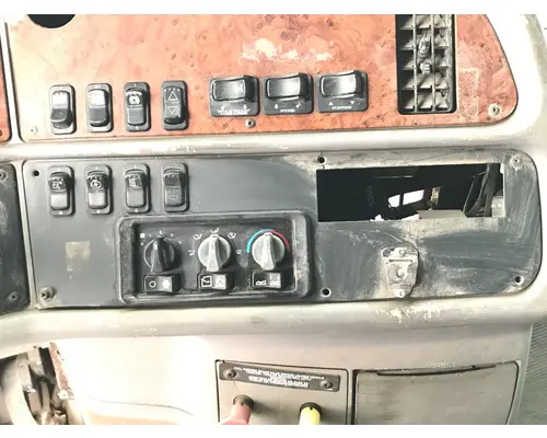 Peterbilt 387 Dash Assembly