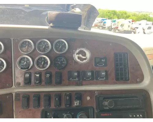 Peterbilt 387 Dash Assembly