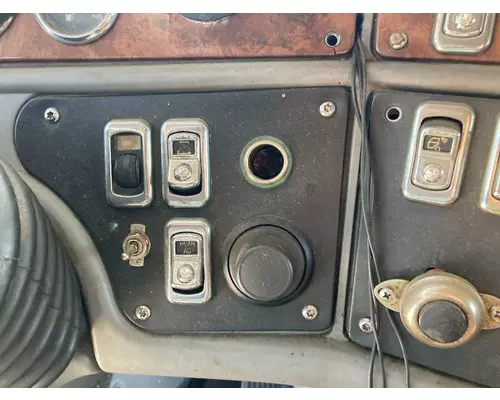 Peterbilt 387 Dash Assembly