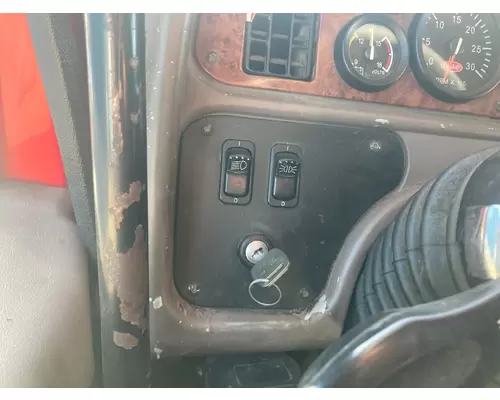 Peterbilt 387 Dash Assembly