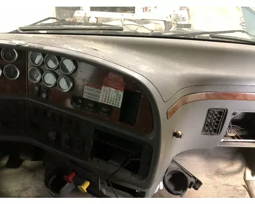 Peterbilt 387 Dash Assembly