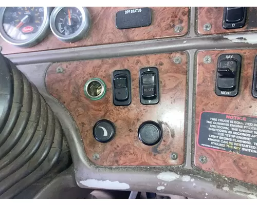 Peterbilt 387 Dash Assembly